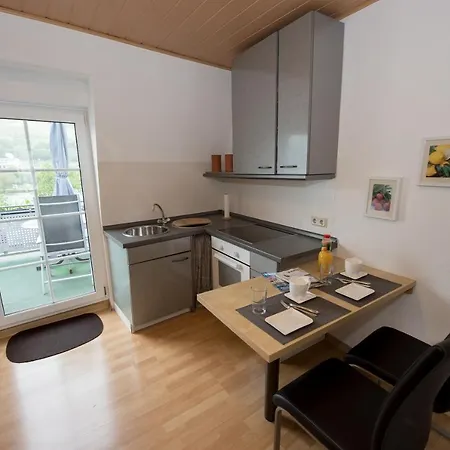 Appartement Feriendomizil Am Moselufer Zell
