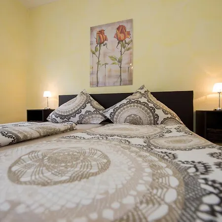 Feriendomizil Am Moselufer * Zell an der Mosel