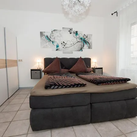 Feriendomizil Am Moselufer زيل ان دير موسل